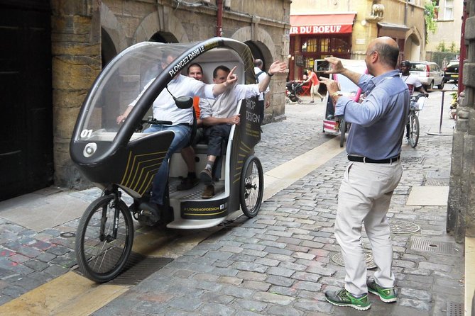 1 or 2-Hour Pedicab tour of Lyon - Vieux Lyon: traboules, silk, and Renaissance streets