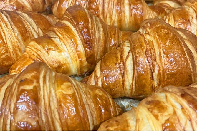 10+ tastings Gourmet Food & Wine Tour in the Heart of Paris - Macarons and chocolate at Jean-Paul Hévin