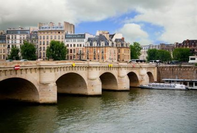 1st Day in Paris Discovery Private Tour: 'How-to' Orientation & Sightseeing Fun! - Key points to know before booking