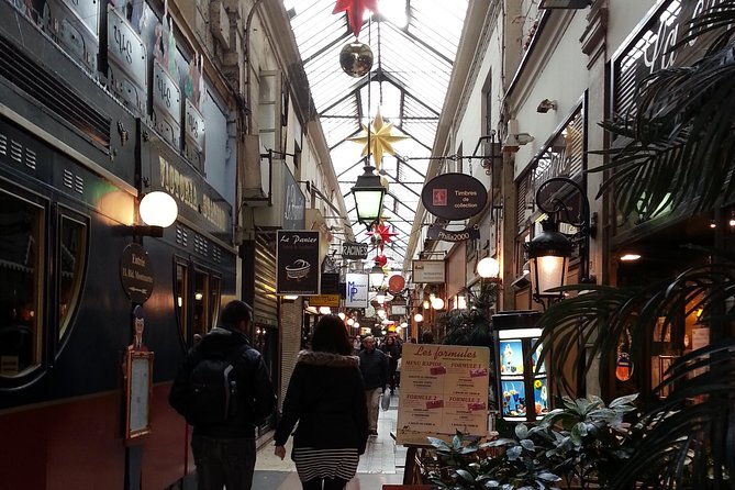 1st Day in Paris Discovery Private Tour: 'How-to' Orientation & Sightseeing Fun! - Montmartre and Sacré-Cœur, if time allows