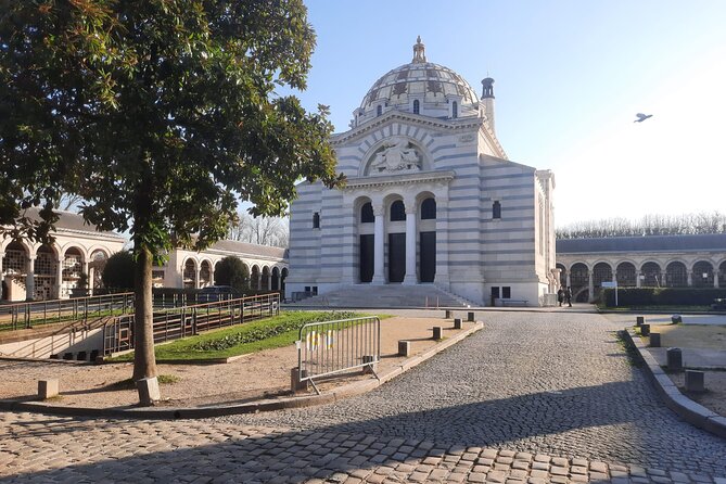 2.5 Hour Walking Tour of Père Lachaise Cemetery from Paris - Timing, Weather, and Comfort