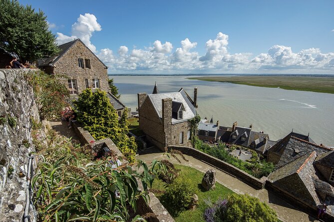 2-Hour Guided Walking tour of the Mont Saint Michel - Reaching the abbey and the high viewpoints