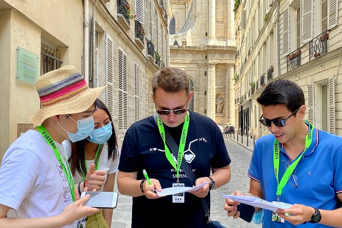2 hour outdoor group activity in Paris: SAINT GERMAIN - What makes the installations different