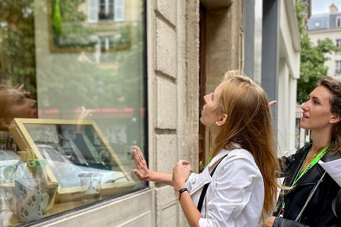 2 hour outdoor group activity in Paris: SAINT GERMAIN - Language, access, and practical comfort