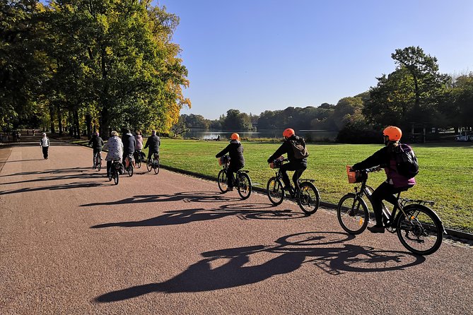 2h - Electric Bike Tour of Lyon with a Local Guide - Through the Croix Rousse tunnel