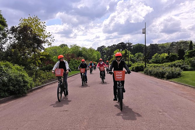 2h - Electric Bike Tour of Lyon with a Local Guide - Parc de la Tête d’Or and the unexpected animals