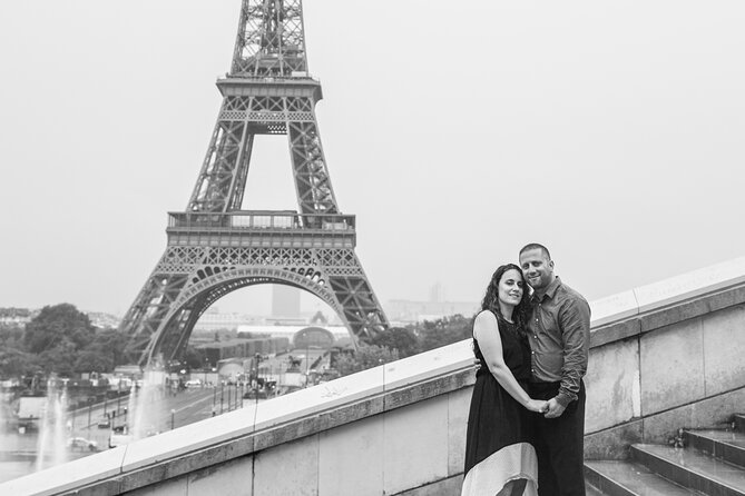 30 min photosession in Paris, all photos sent and edited - What the 30-minute Eiffel Tower session includes