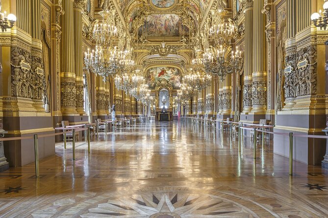 Admission ticket Arsène Lupine and the secret of the Opera - Entering the Palais Garnier through the main facade