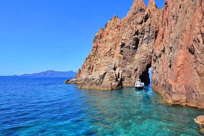 Afternoon in Scandola and creeks of Piana with stop in Girolata - Calanques de Piana: red cliffs, caves, and Capo Rosso