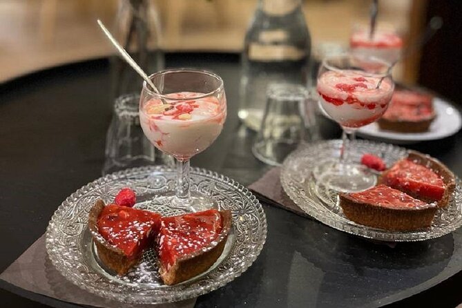 Afternoon Old Town Food tour - Saint Jean Cathedral and the character of Vieux Lyon
