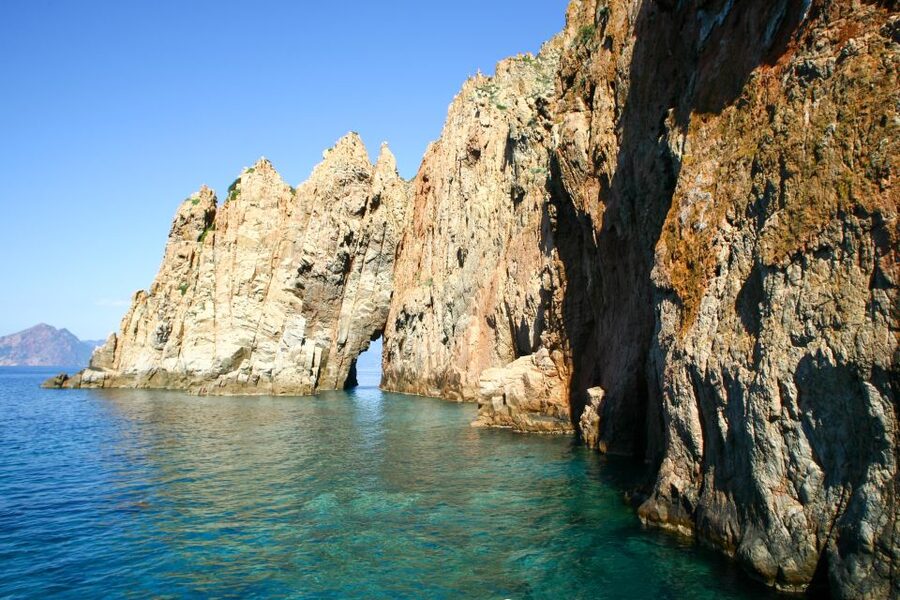 Ajaccio/Porticcio: Scandola Nature Reserve Guided Boat Tour - A note on wildlife and weather