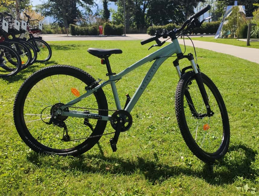 Annecy-le-Vieux, France: Electric and Classic Bike Rentals - How the $37 price measures up