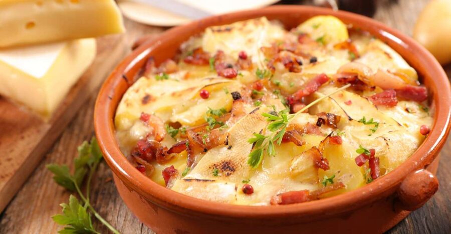 Annecy: Traditional Food Group Walking Tour - Why Food Is a Smart Way to See Annecy