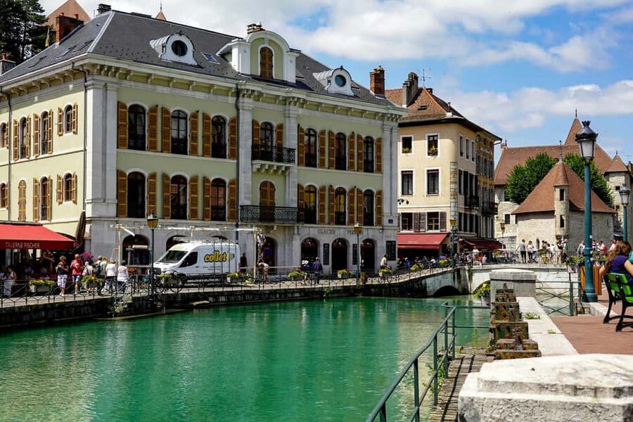 Annecy: Traditional Food Group Walking Tour - Place des Cordeliers: Cheese and Savoyard Character