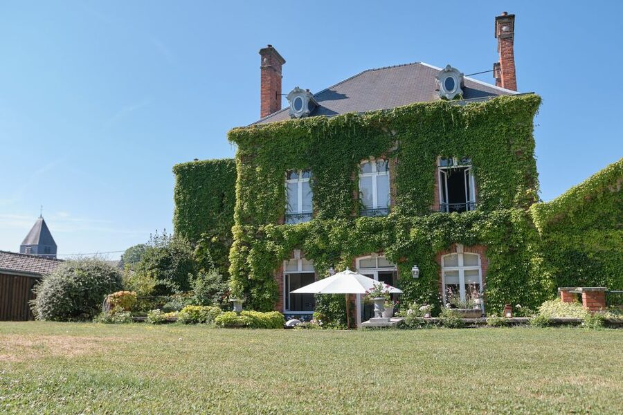 Aÿ-Champagne: Champagne House Tour and Tasting Class - The tasting class is more than three glasses