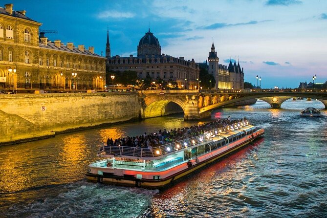 Bateaux Parisiens Seine River Gourmet Lunch & Sightseeing Cruise - Key points to know before booking