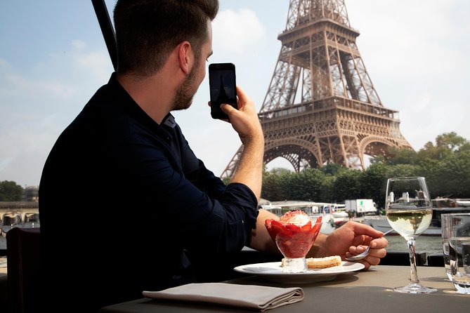 Bateaux Parisiens Seine River Gourmet Lunch & Sightseeing Cruise - Choosing between Etoile, Privilege, and Premier