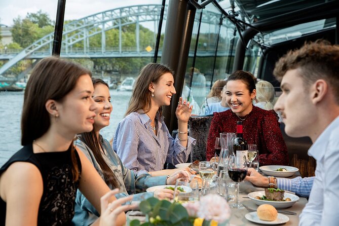 Bateaux Parisiens Seine River Gourmet Lunch & Sightseeing Cruise - Is $100.98 a fair Paris price?
