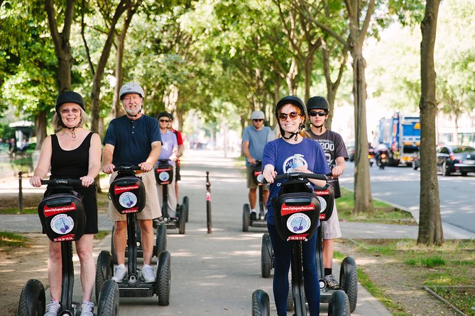 Best of Paris Electric Bike Tour - What the guide adds to the experience