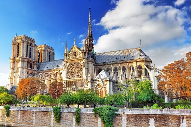 Best of Paris: Stress-Free Tour with River Cruise from Le Havre - What the guide adds to a short visit