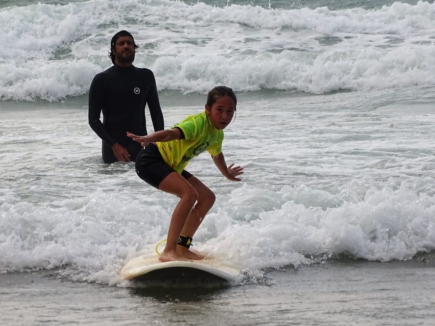Biarritz: 1.5-Hour Group Surf Lesson - Booking, cancellation, and arrival advice
