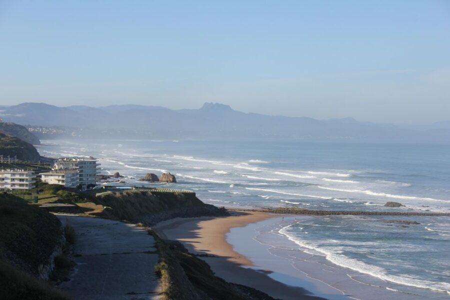 Biarritz : Cours de surf sur la côte Basque. - The First 30 Minutes: Equipment, Warm-Up, and Ground Rules