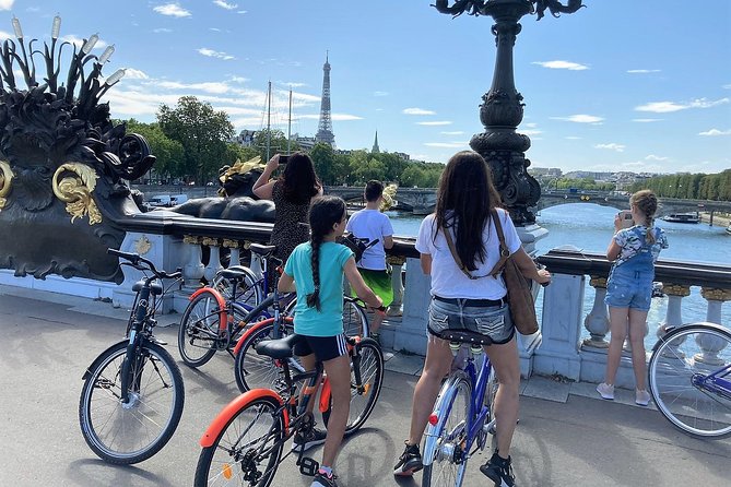 Bike Paris treasures with a live guide - Families & Friends - Notre-Dame and the medieval heart