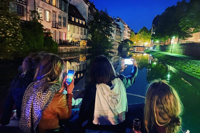 BOAT ALSACE Visit Strasbourg in a private boat + Captain - Boarding at Pont d’Anvers