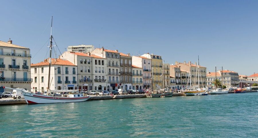 Boat walk in Sete on the singular island 1 hour - How Much Sète Can You See in One Hour?