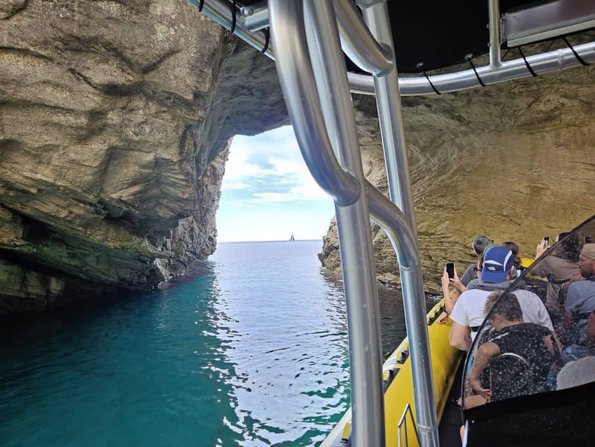 Bonifacio: Lavezzi Islands and Caves Guided Tour - A calm pause at Fazzio Bay
