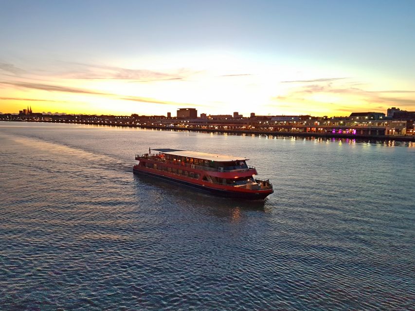 Bordeaux: 2-Hour River Dinner Cruise - Wine, coffee, and the final bill