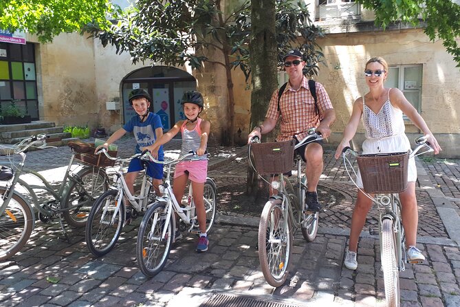 Bordeaux bike tour "The Best of Bordeaux" - Chartrons, wine trade, and the Public Garden