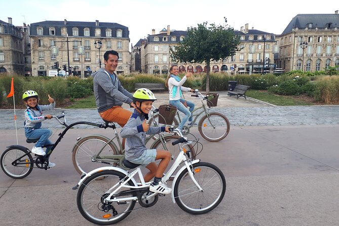 Bordeaux bike tour "The Best of Bordeaux" - Grand architecture at Quinconces and the Grand Théâtre