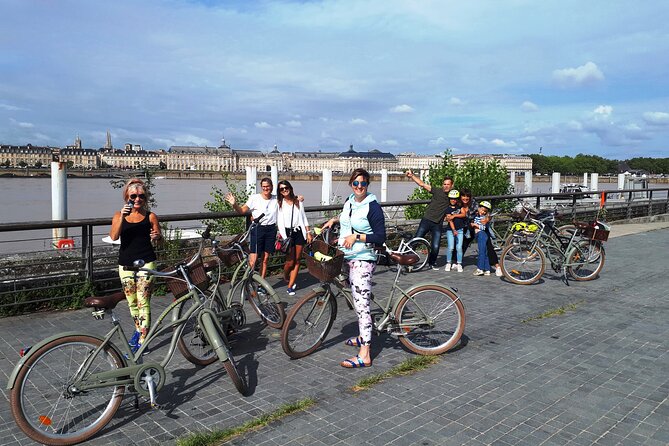 Bordeaux bike tour "The Best of Bordeaux" - Pey-Berland, the cobbled center, and the Water Mirror