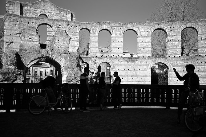 "Bordeaux by bicycle: a 3-hour tour immersive experience" - Darwin gives the tour its modern edge