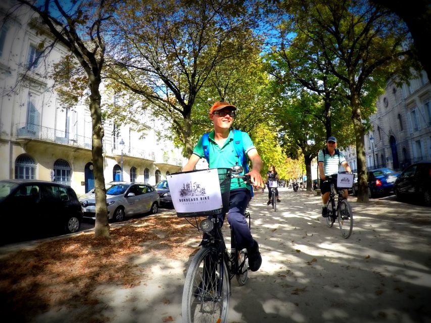 Bordeaux: Essentials 3-Hour Bike Ride - Why a bicycle fits Bordeaux so well