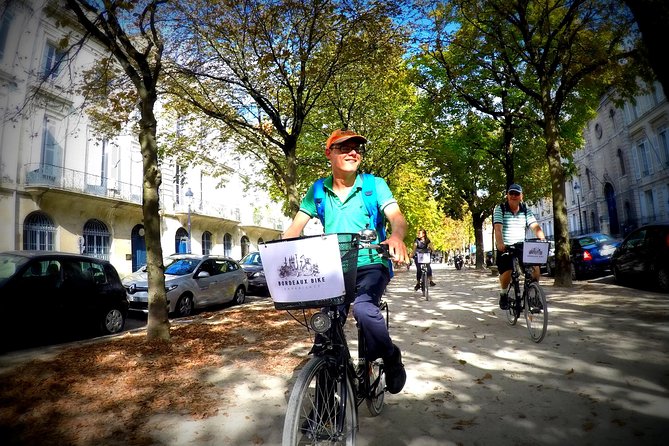 Bordeaux Essentials Sightseeing Bike Tour with a Local Guide - What the bikes are like