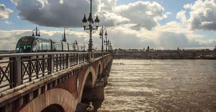 Bordeaux: Exclusive Private Guided Walking Tour - The Basilica of St. Michael
