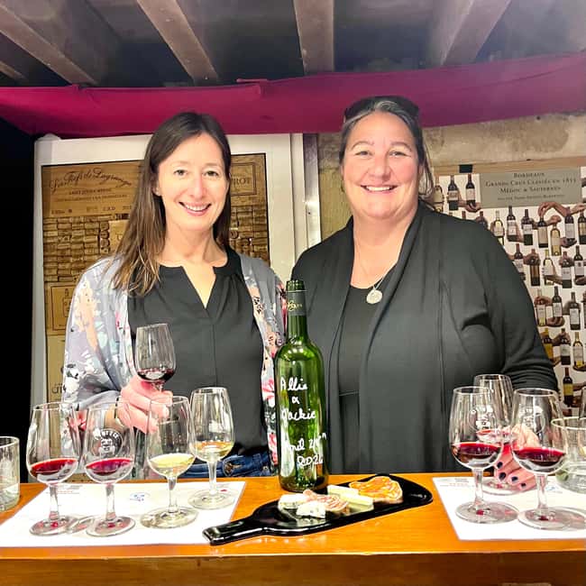 Bordeaux: Guided Bordeaux Wine Tasting Class with 6 Wines - Food pairings that make the lesson practical
