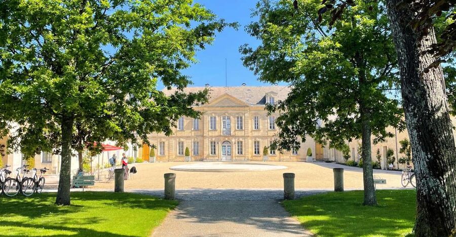 Bordeaux: Médoc & St-Emilion Wine 3 châteaux with lunch - Médoc: grand estates and Classified Growth tradition
