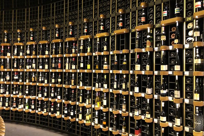 Bordeaux Old Town & Market Local Food with Wine Tastings Tour - Meeting the guide at Place Meynard