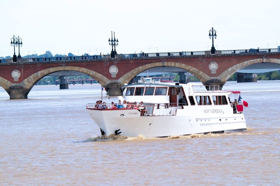 Bordeaux: River Garonne Cruise with Glass of Wine and Canelé - Darwin Ecosysteme and the return toward the center