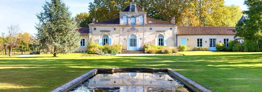 Bordeaux: Saint-Emilion and Medoc Full-Day Wine Experience - Crossing to Médoc and changing the wine conversation