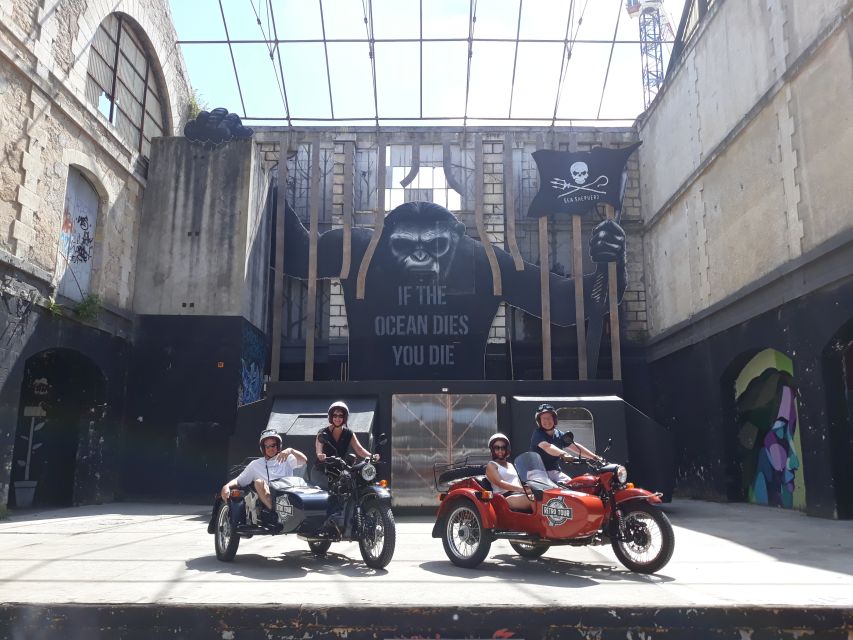Bordeaux: Sightseeing by Side Car - Grosse Cloche, one of the city’s memorable landmarks
