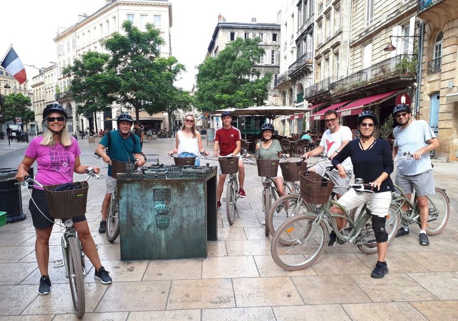 Bordeaux: Top Landmarks & Historic Bike Tour - Key points to know before you book