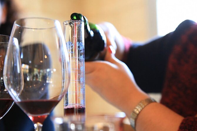 Bordeaux Wine Masterclass: Blending workshop with appetizer - How much wine do you actually taste?