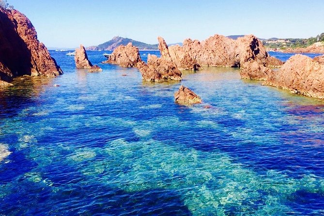 Calanques and red rocks - Departure Saint Raphaël - The return ride brings the speedboat thrills