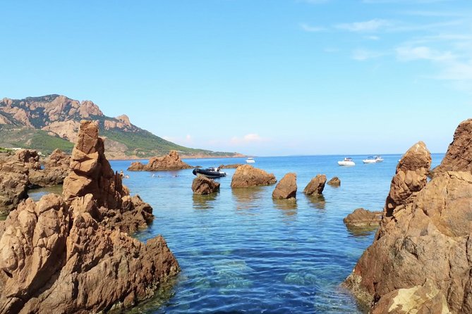 Calanques de l'Estérel - Departure from AGAY - Leaving from Agay and getting ready aboard