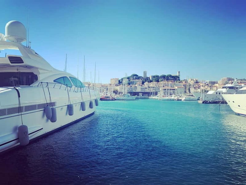 Cannes: City Tour in a Vintage Bus - What the guide adds to the experience