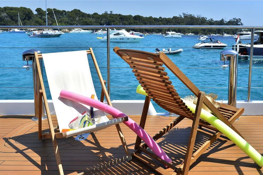 Cannes: Half-Day Catamaran Cruise with Lunch - Swimming, kayaking, and paddleboarding